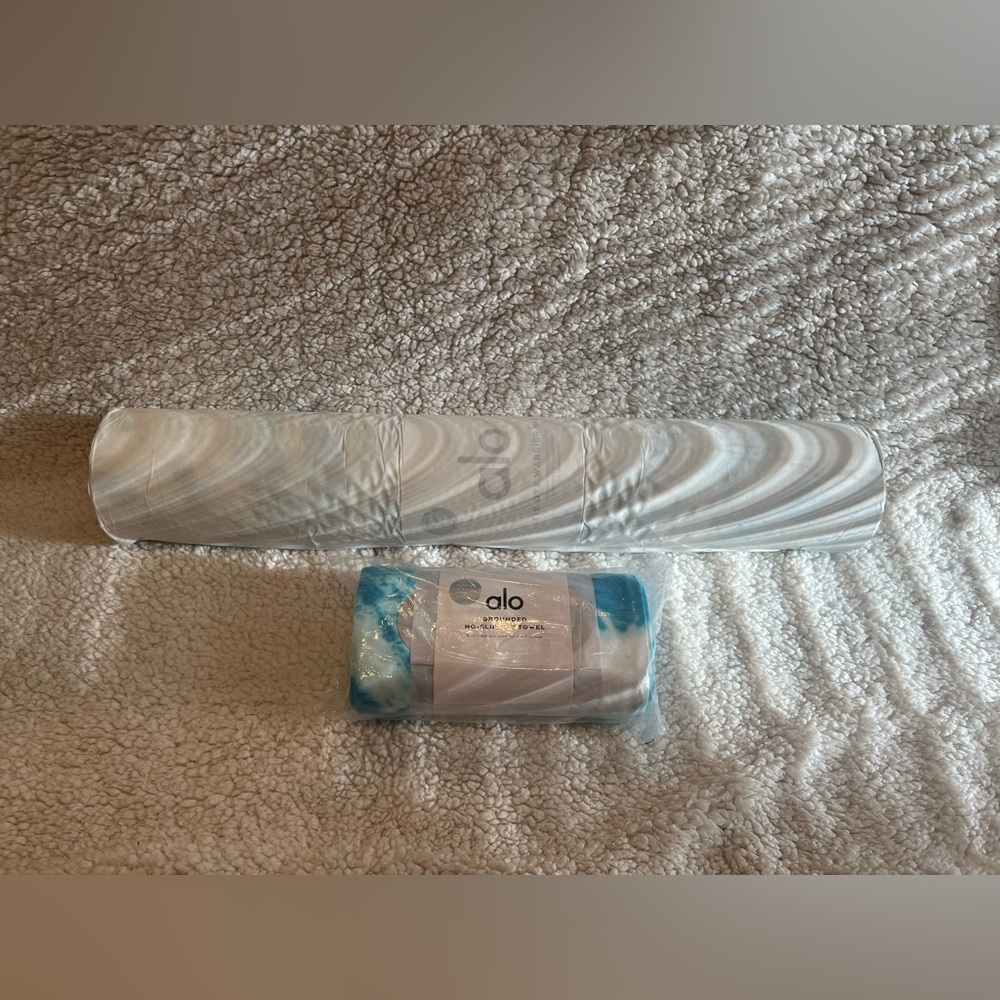 Alo Tie Die Warrior Mat & Grounded No-Slip Towel NEW